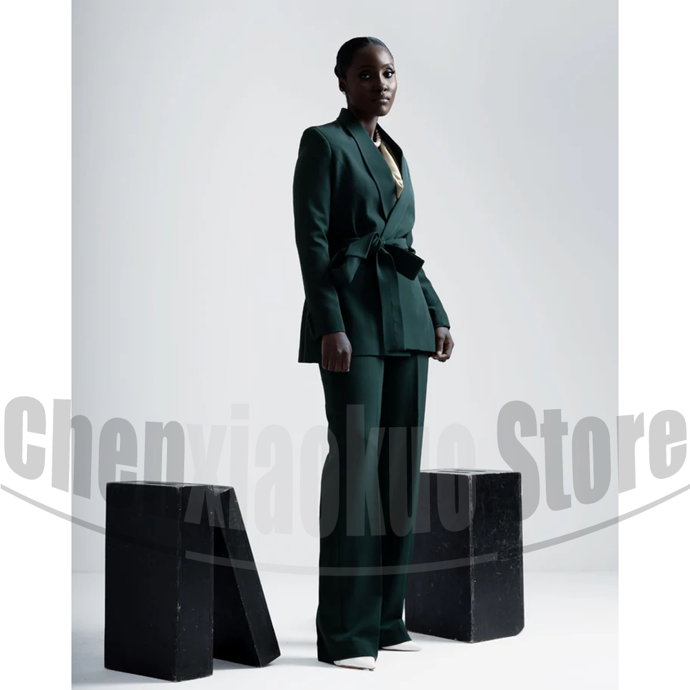 Traje de Mujer con Blazer con  - Women Formal Wear Designers reseña y precio
