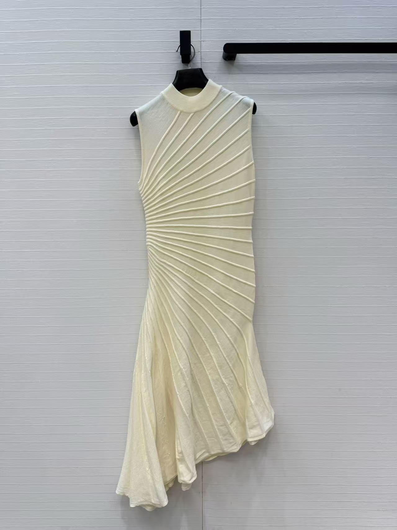 Vestido ajustado de lana plisa - Women Formal Wear Designers reseña y precio