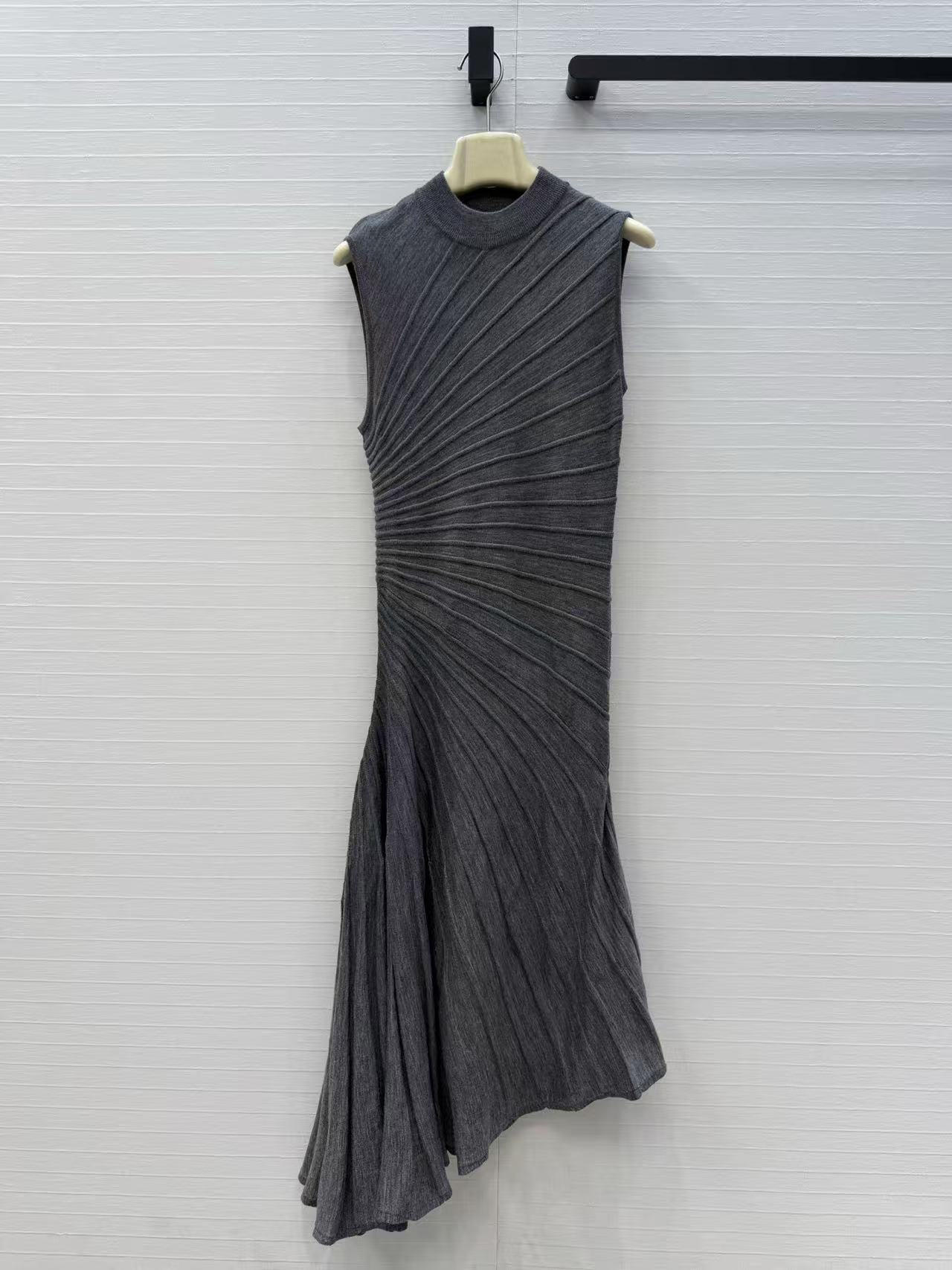 Vestido ajustado de lana plisa - Women Formal Wear Designers reseña y precio